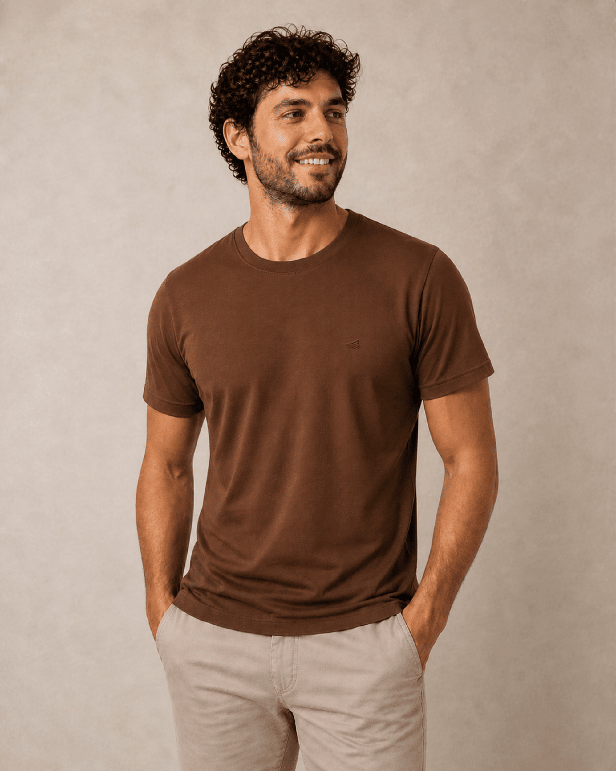 camiseta masculina bordada 1