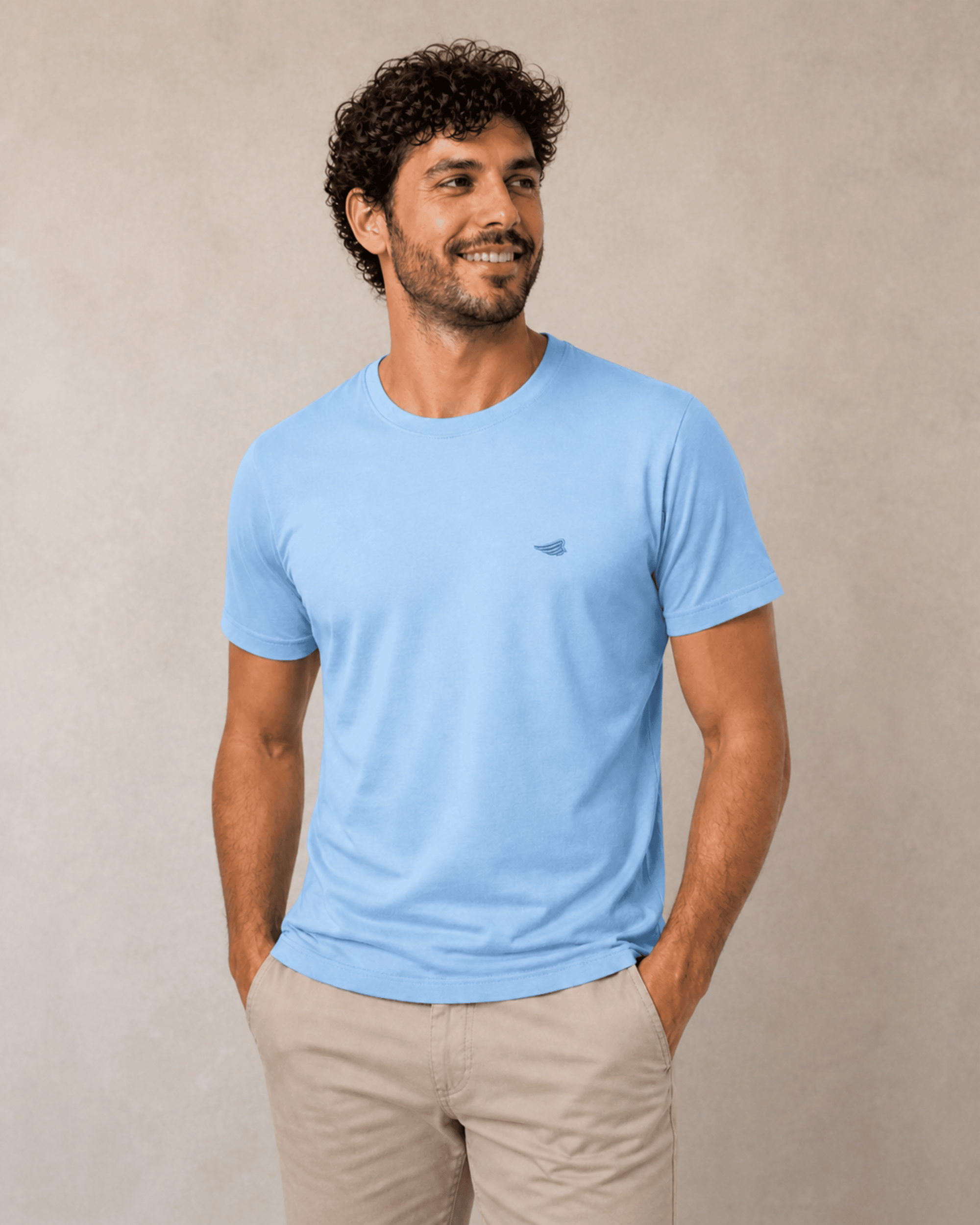 camiseta masculina bordada
