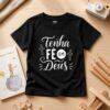 Camiseta Infantil Cristã Tenha Fé em Deus Preta | KeA Shop Camiseta Infantil Cristã Tenha Fé em Deus preta 100% algodão da KeA Shop em fotografia flat lay.